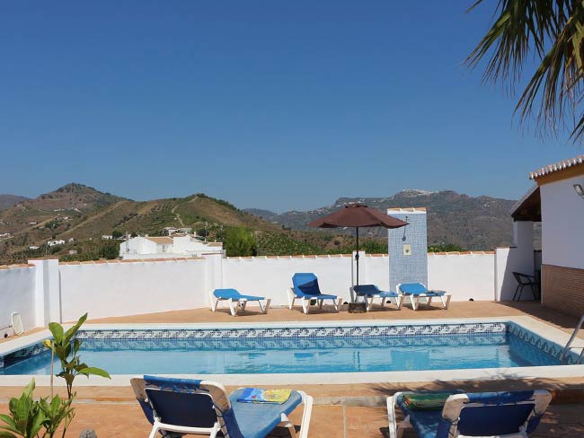 Piscina de una casa rural: Constructora en Málaga CyP